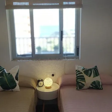 - Playa Amerador - Carrer De Gaianes, 4 *