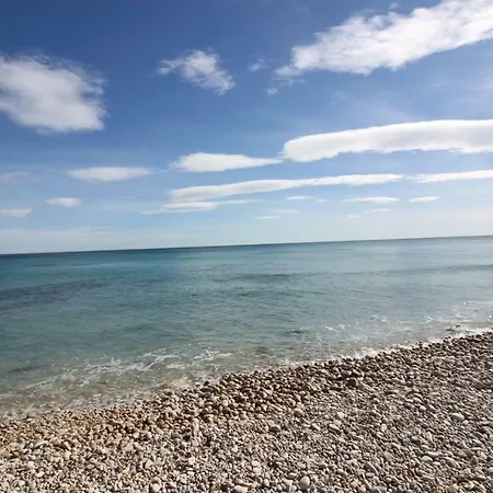 - Playa Amerador - Carrer De Gaianes, 4 * El Campello